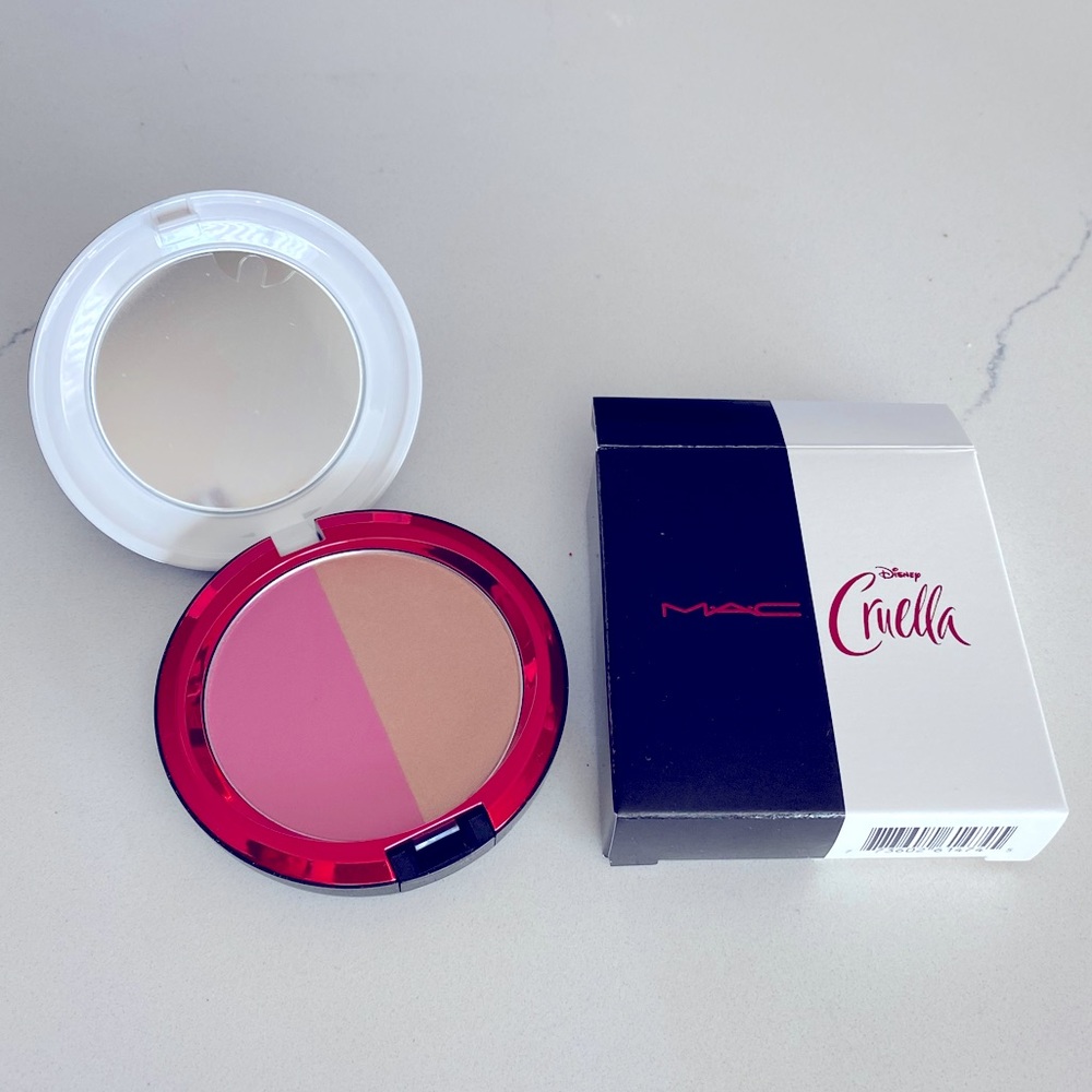✨NEW✨ MAC Disney Cruella Cruel-La Intentions Powder Blush Duo with box